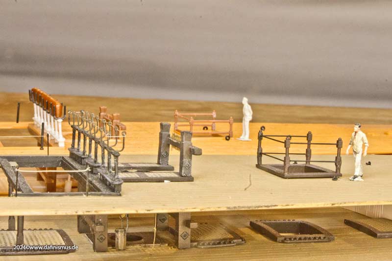 Victory-upper-deck-comparisson -260102_4811.jpg